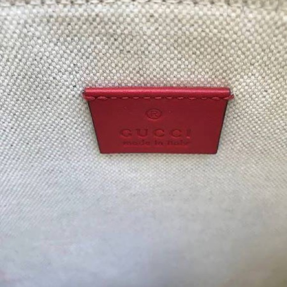 Limited Edition GUCCI Rainbow GG Supreme Clutch - Picture 4 of 8